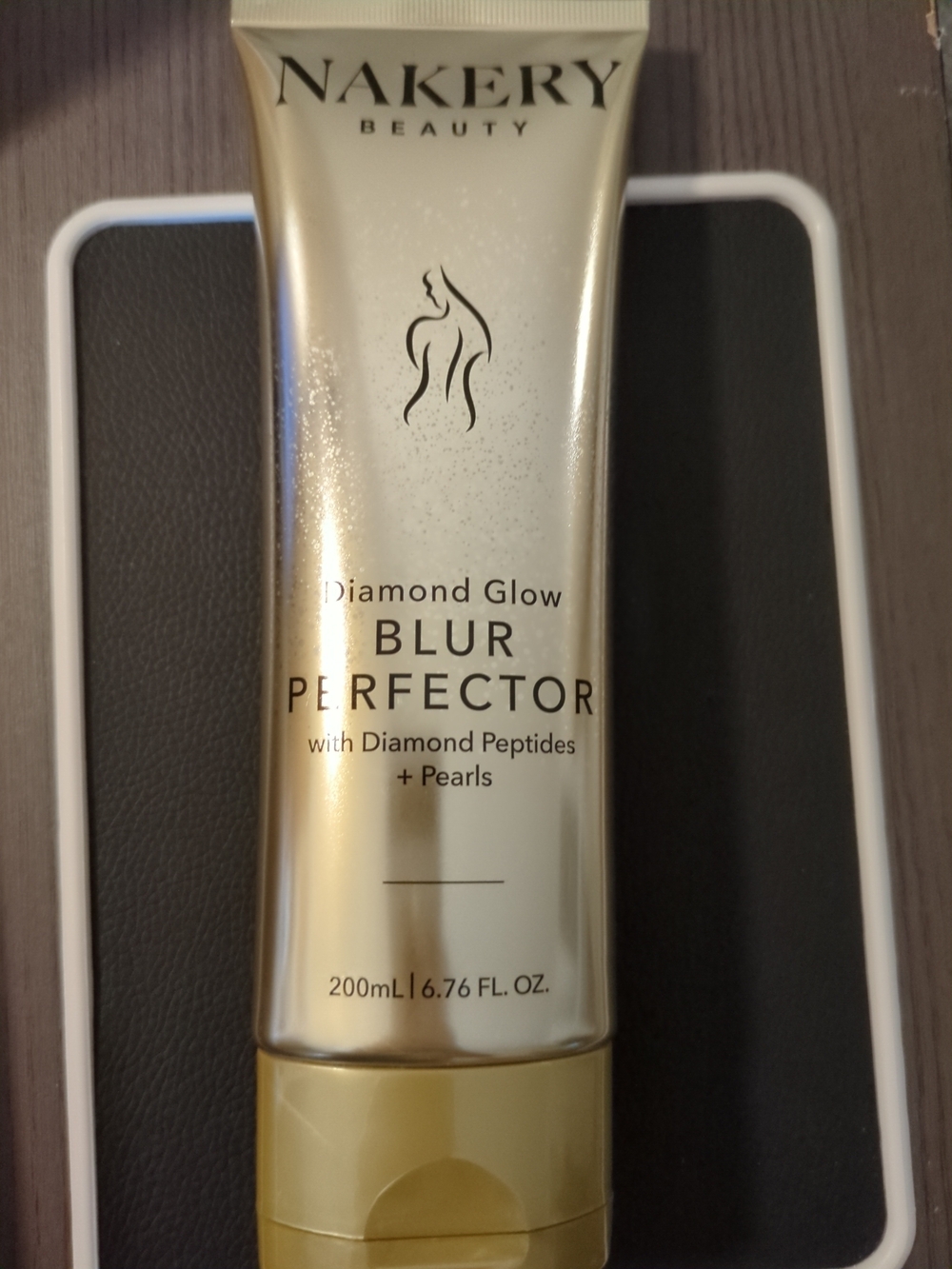 Nakery Beauty Diamond Glow Blur Perfector — Gold